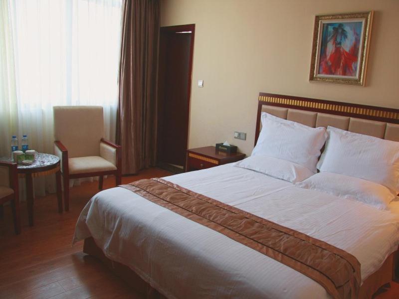 Greentree Inn Guangdong Shantou Chengjiang Road Business Hotel Dış mekan fotoğraf