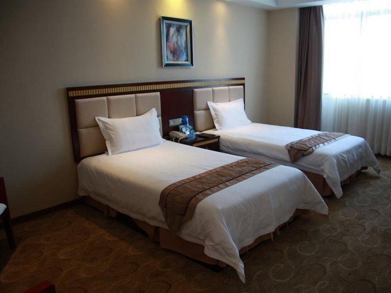 Greentree Inn Guangdong Shantou Chengjiang Road Business Hotel Dış mekan fotoğraf