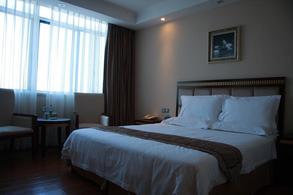 Greentree Inn Guangdong Shantou Chengjiang Road Business Hotel Dış mekan fotoğraf